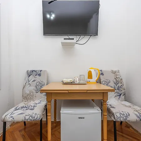 Double Bedroom In Center 3*