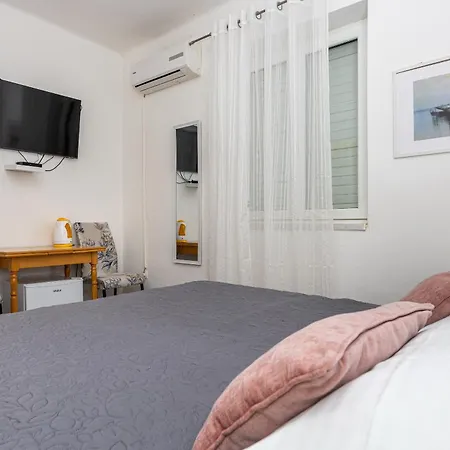 Double Bedroom In Center