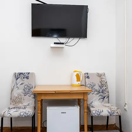 Double Bedroom In Center 3* 크리크베니카