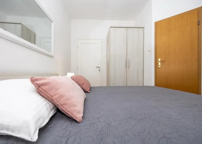 Double Bedroom In Center 3*